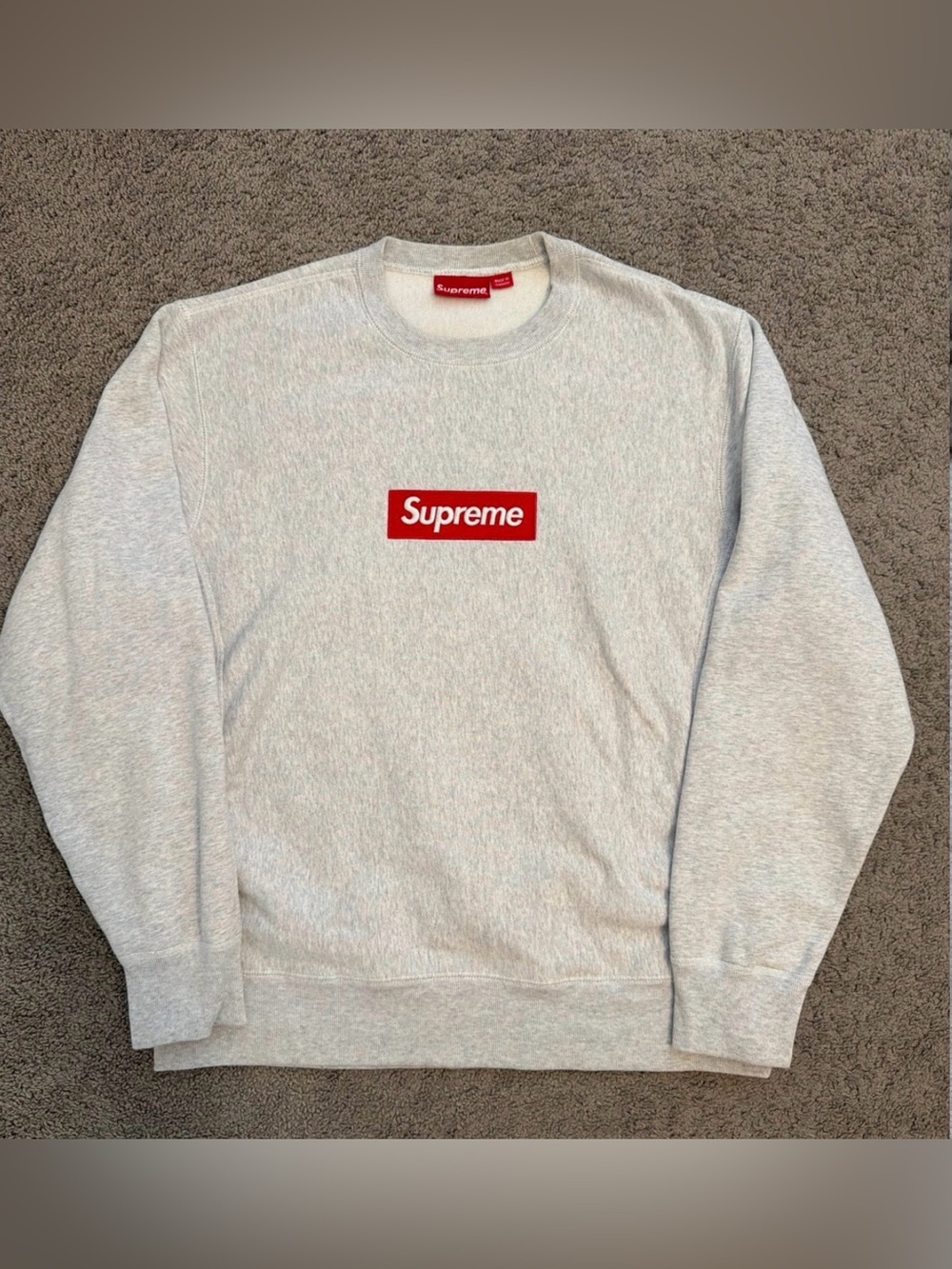 Supreme FW18 Box Logo Crewneck - Ash Gray - Size Large - Excellent Condition